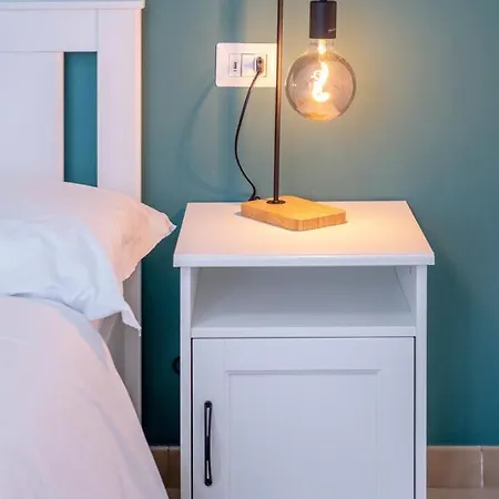 Bartolomeo 61 * نابولي