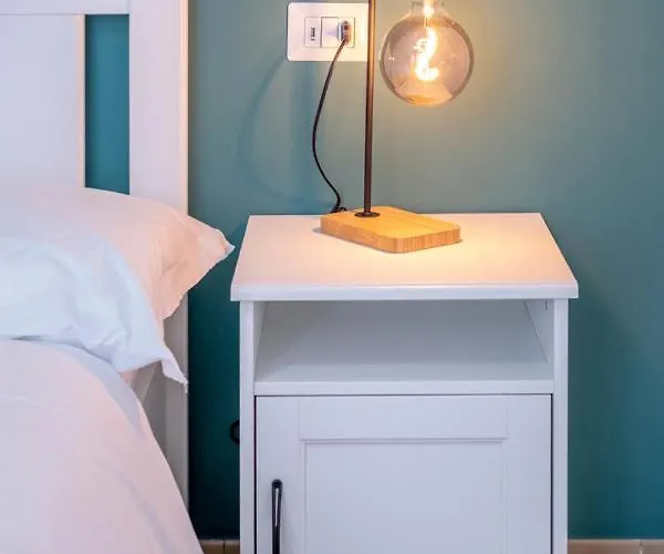 Bartolomeo 61 * Napels